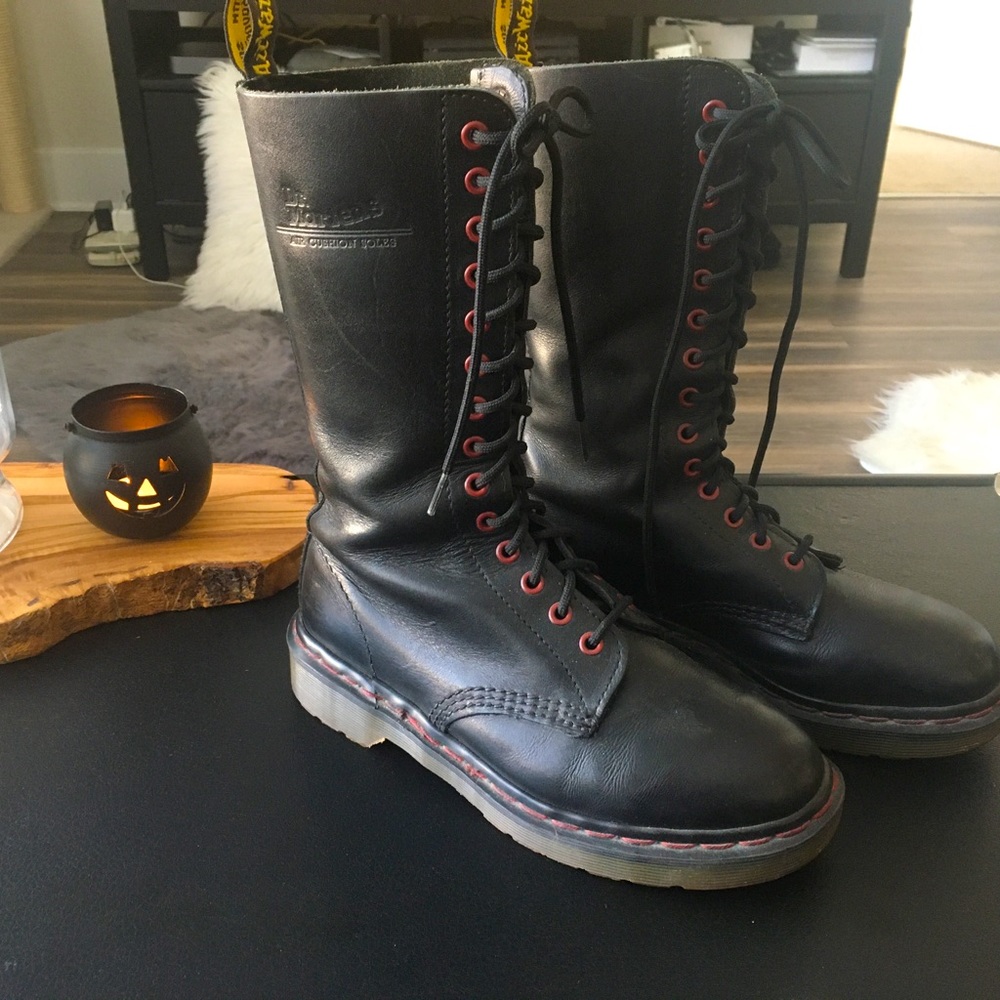 Dr Martens LIMITED EDITION 1914 14 Eye Boots Burgundy Grommets & Stitching